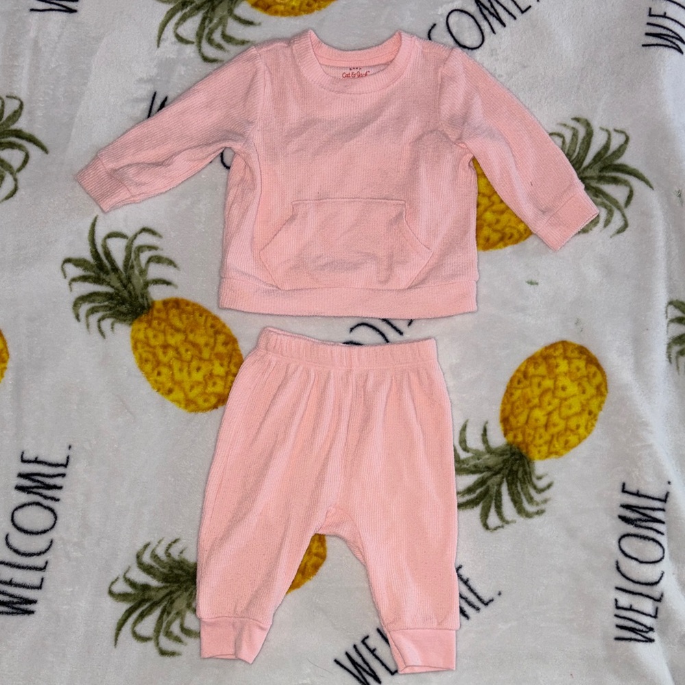 Carter's Light Pink Baby Outfit Set 3-6 months